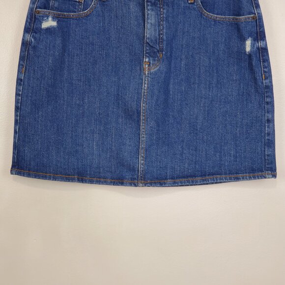 Old Navy Medium Wash Denim Jean Skirt With Light Distressing NEW NWT Size 12 - Picture 3 of 8